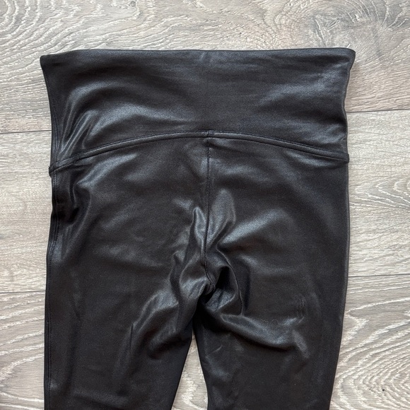 SPANX Charcoal Shaping Leggings - Picture 3 of 3